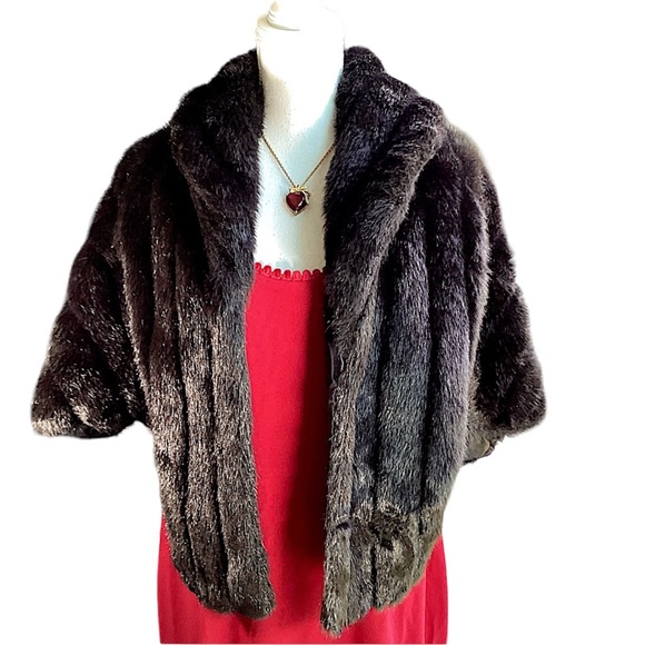Vintage 1980’s Black Vegan Mink Wrap/Cape H1 - Picture 16 of 16